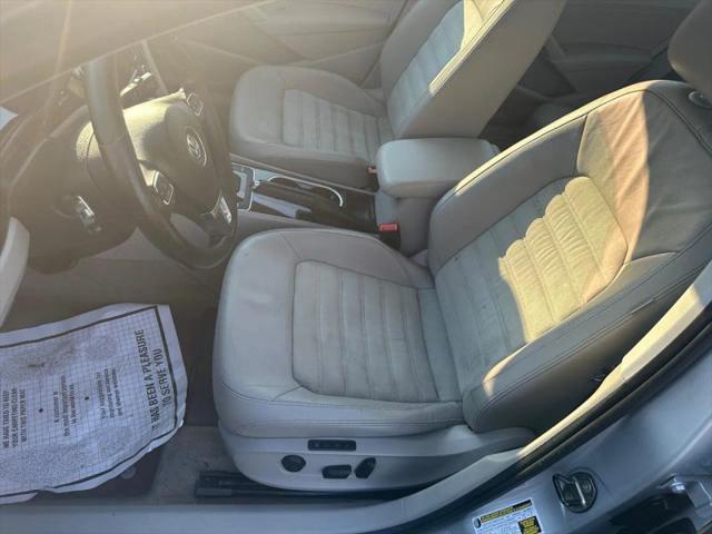 2014 Volkswagen Passat 1.8T SEL Premium