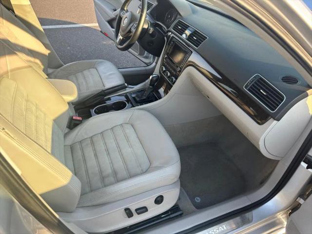 2014 Volkswagen Passat 1.8T SEL Premium