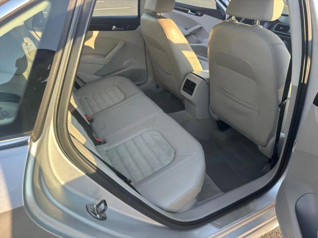 2014 Volkswagen Passat 1.8T SEL Premium