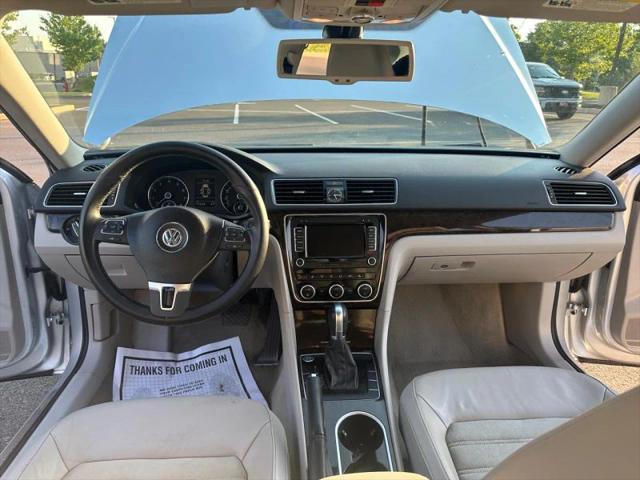 2014 Volkswagen Passat 1.8T SEL Premium