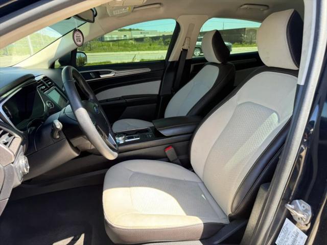 2020 Ford Fusion SE