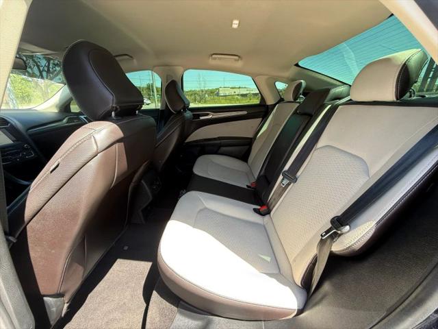 2020 Ford Fusion SE