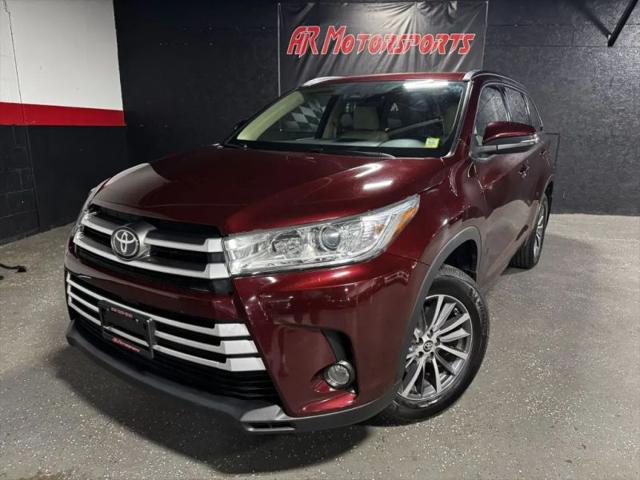2017 Toyota Highlander SE for sale in Bay Shore, NY