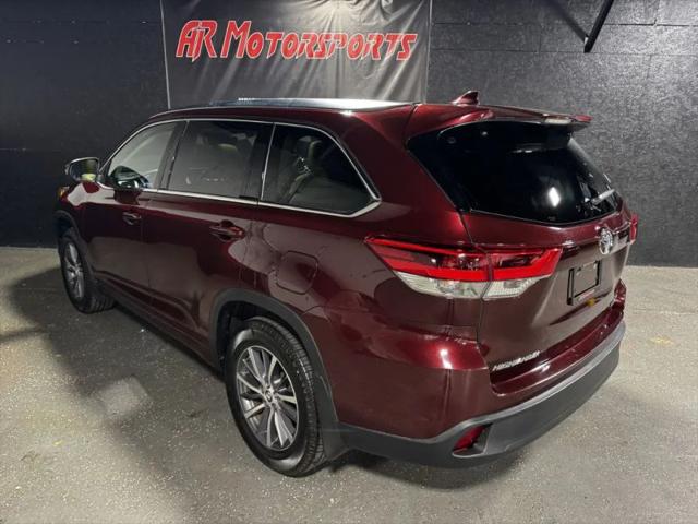2017 Toyota Highlander SE