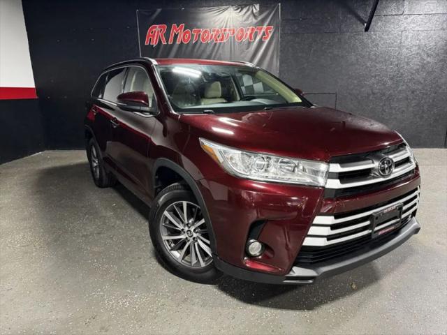 2017 Toyota Highlander SE
