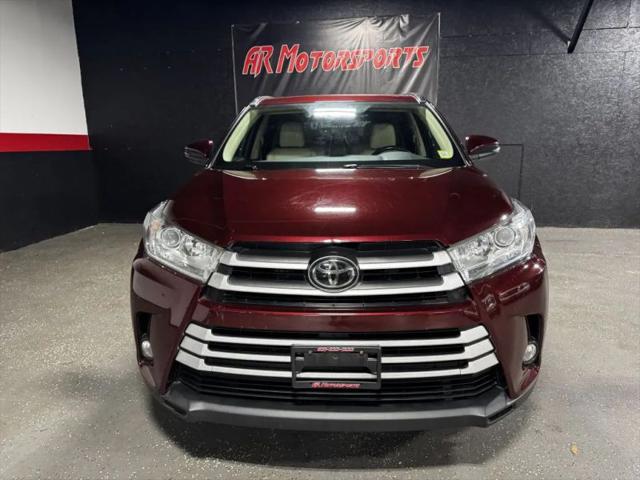 2017 Toyota Highlander SE