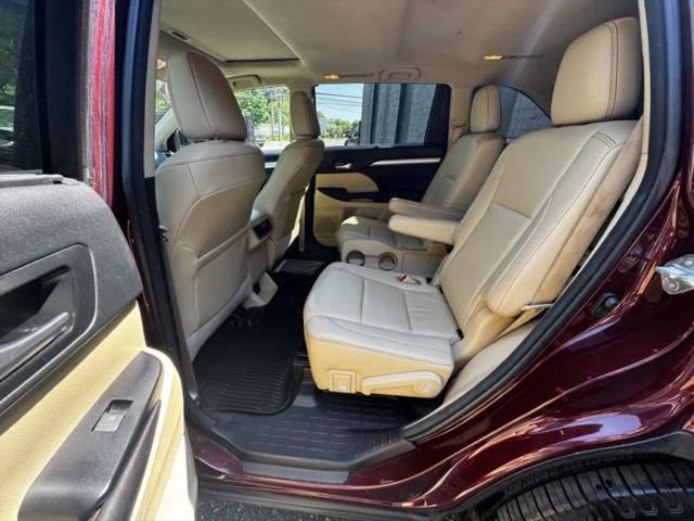 2017 Toyota Highlander SE