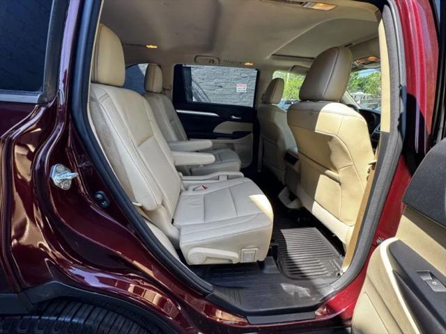 2017 Toyota Highlander SE