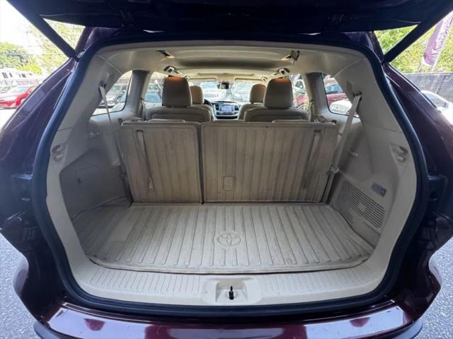 2017 Toyota Highlander SE