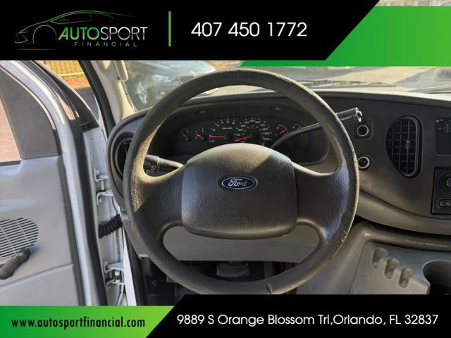 2005 Ford E-250 Base