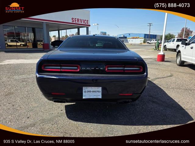 2015 Dodge Challenger SXT