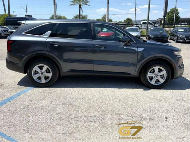 2022 Kia Sorento LX