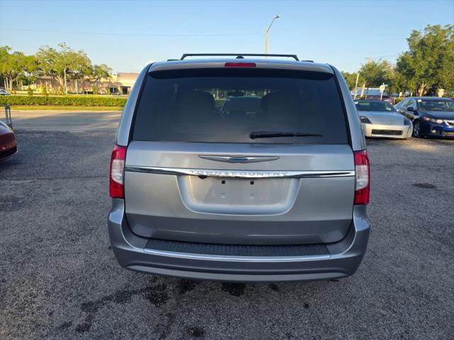 2014 Chrysler Town & Country Touring