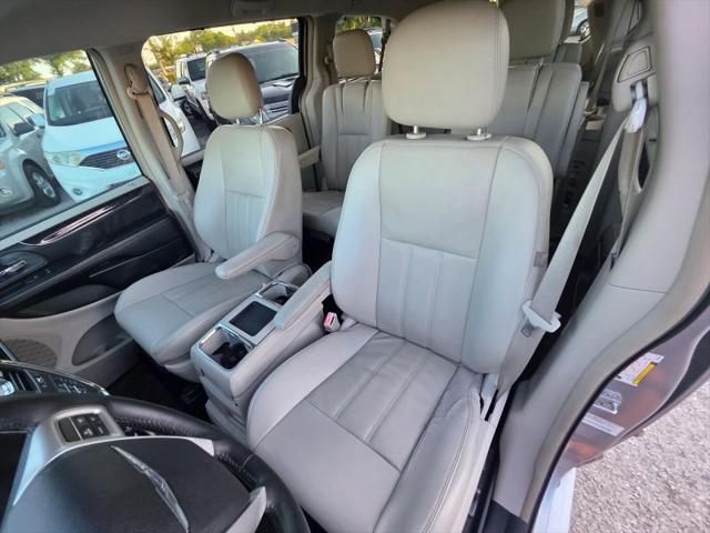 2014 Chrysler Town & Country Touring