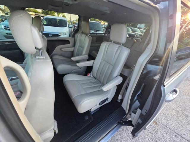 2014 Chrysler Town & Country Touring