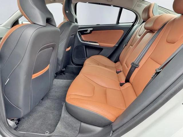 2016 Volvo S60 Inscription T5 Drive-E Platinum