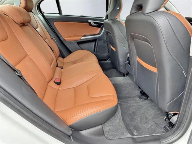 2016 Volvo S60 Inscription T5 Drive-E Platinum