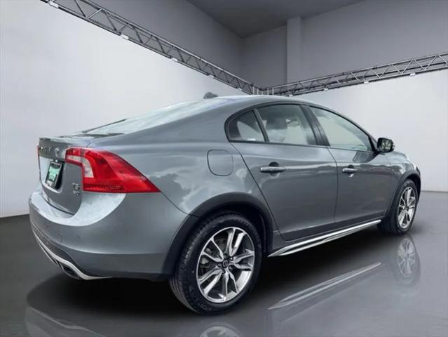 2016 Volvo S60 Cross Country T5 Platinum