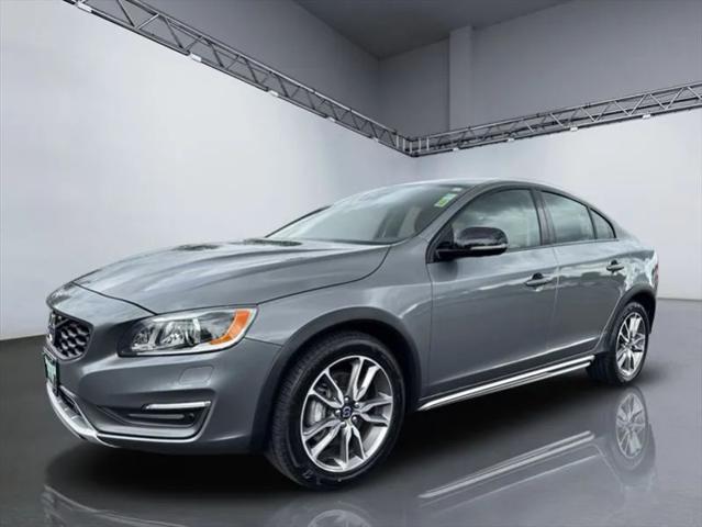 2016 Volvo S60 Cross Country T5 Platinum