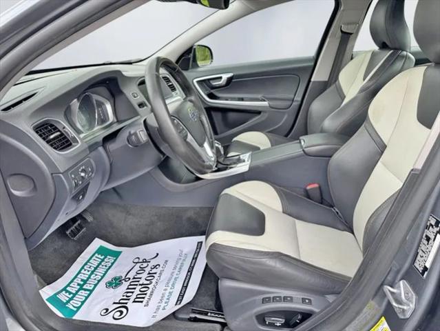2016 Volvo S60 Cross Country T5 Platinum