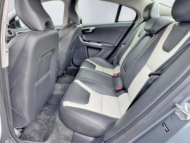 2016 Volvo S60 Cross Country T5 Platinum