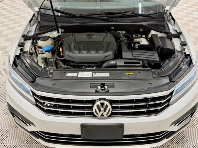 2019 Volkswagen Passat 2.0T SE R-Line