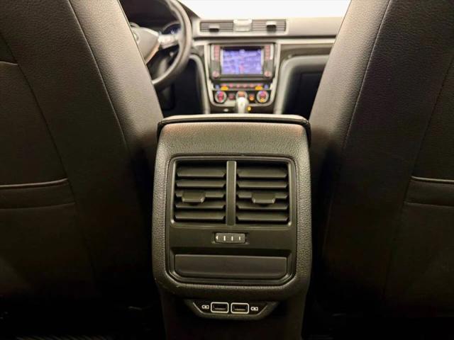 2019 Volkswagen Passat 2.0T SE R-Line