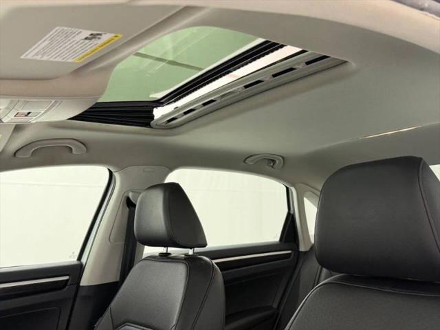 2019 Volkswagen Passat 2.0T SE R-Line