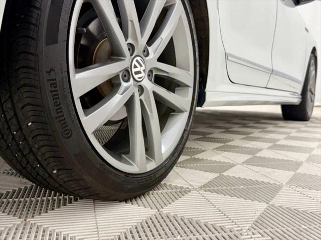 2019 Volkswagen Passat 2.0T SE R-Line