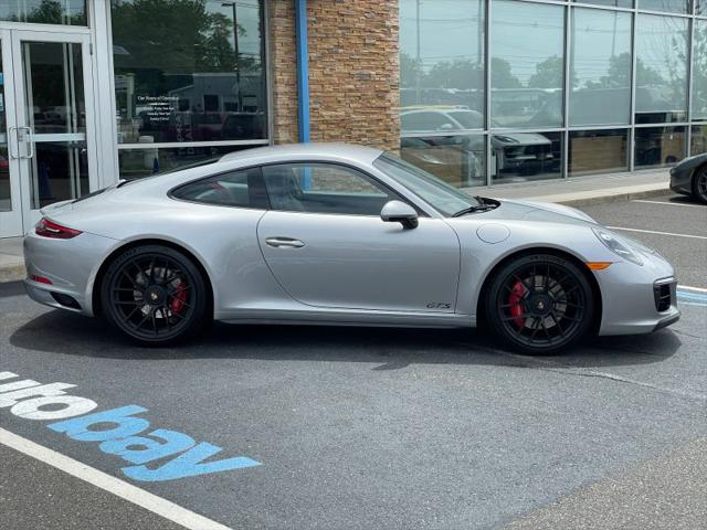 2019 Porsche 911 Carrera 4 GTS