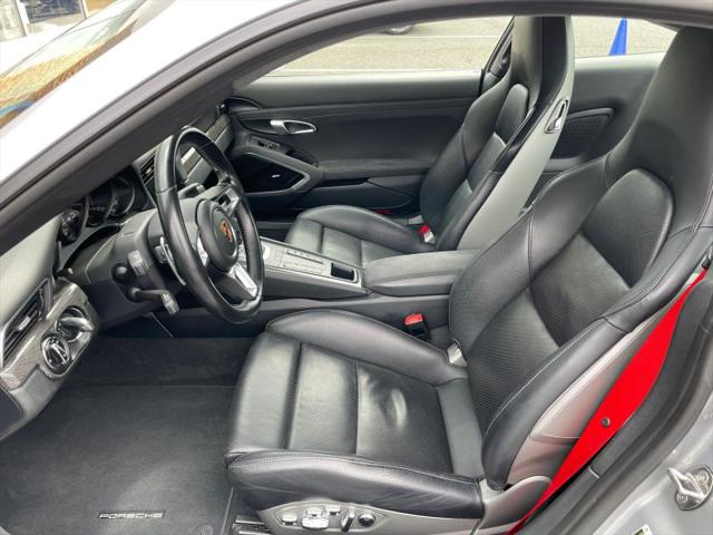 2019 Porsche 911 Carrera 4 GTS
