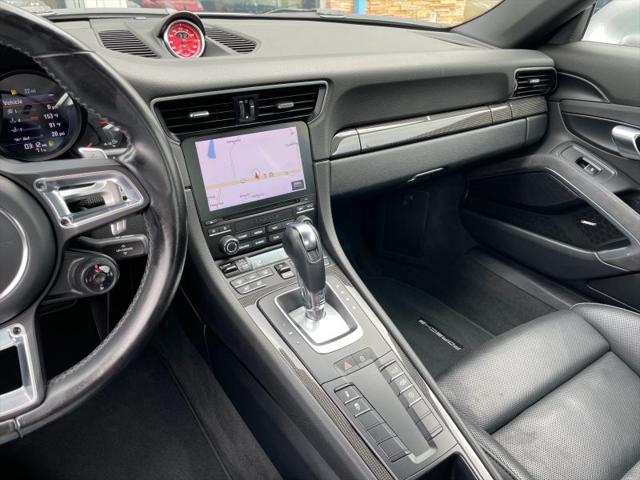 2019 Porsche 911 Carrera 4 GTS