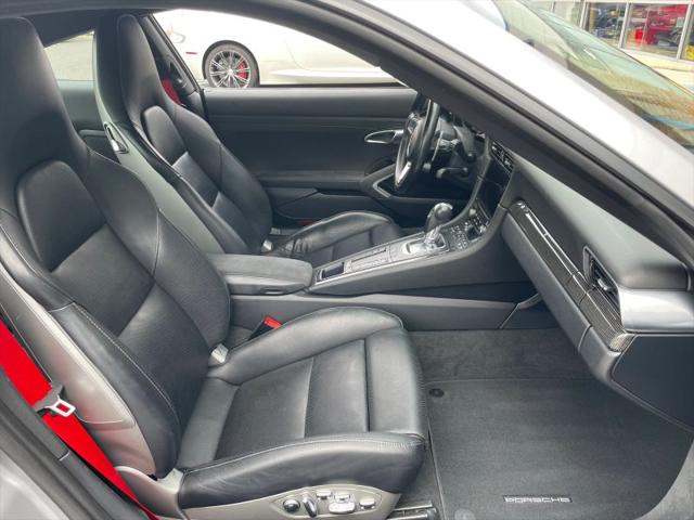 2019 Porsche 911 Carrera 4 GTS