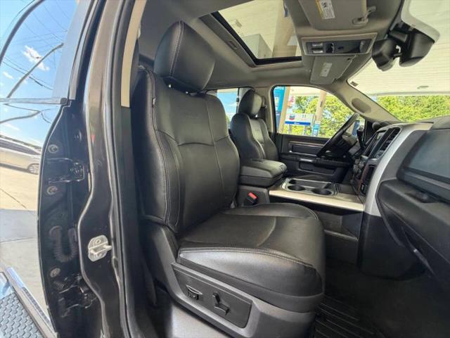 2017 Ram 3500 Laramie Crew Cab 4x4 8' Box
