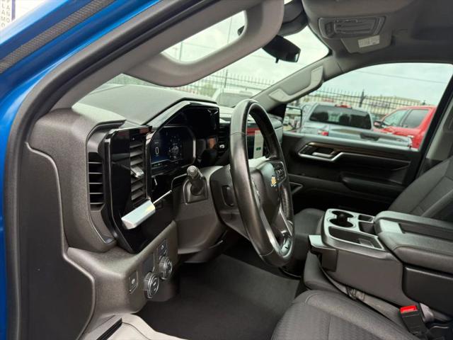 2023 Chevrolet Silverado 1500 2WD Crew Cab Short Bed LT