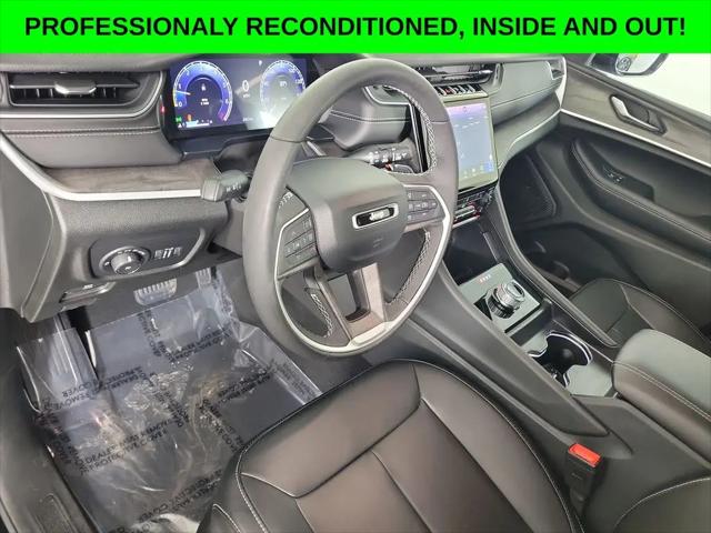 2025 Jeep Grand Cherokee Limited 4x2