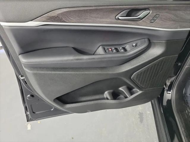 2025 Jeep Grand Cherokee Limited 4x2