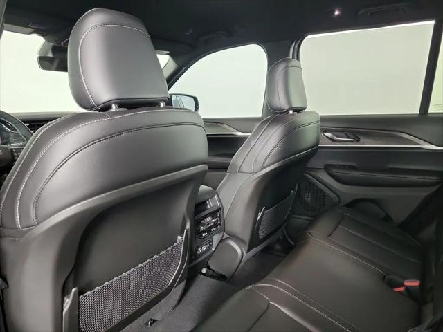 2025 Jeep Grand Cherokee Limited 4x2