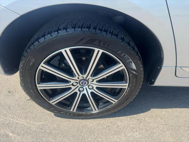2016 Volvo XC60 T5 Drive-E Premier