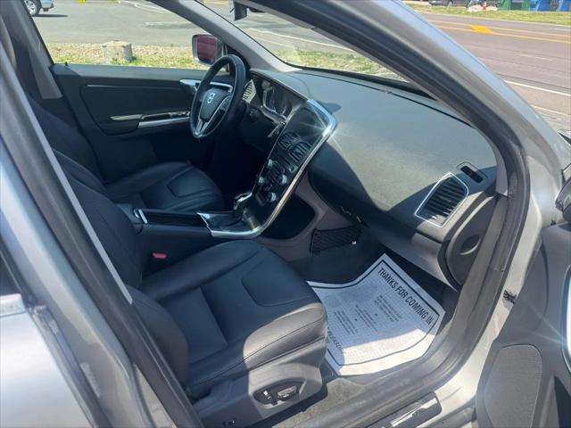 2016 Volvo XC60 T5 Drive-E Premier