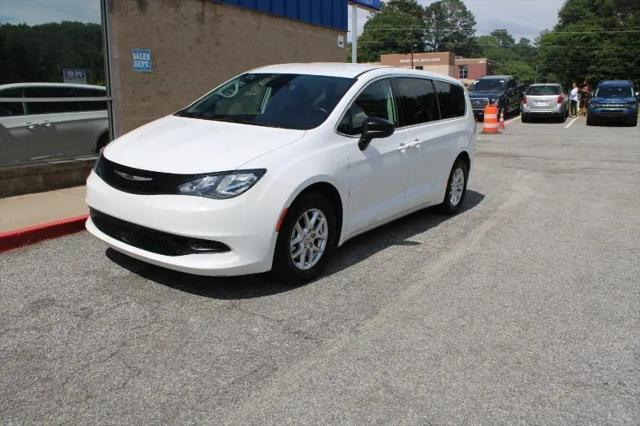 2024 Chrysler Voyager LX