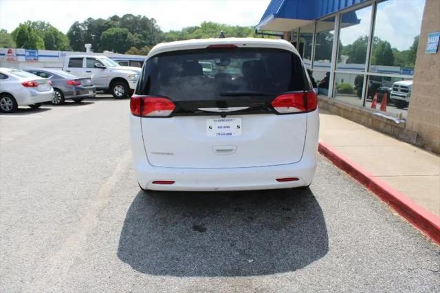 2024 Chrysler Voyager LX