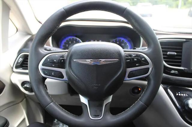 2024 Chrysler Voyager LX