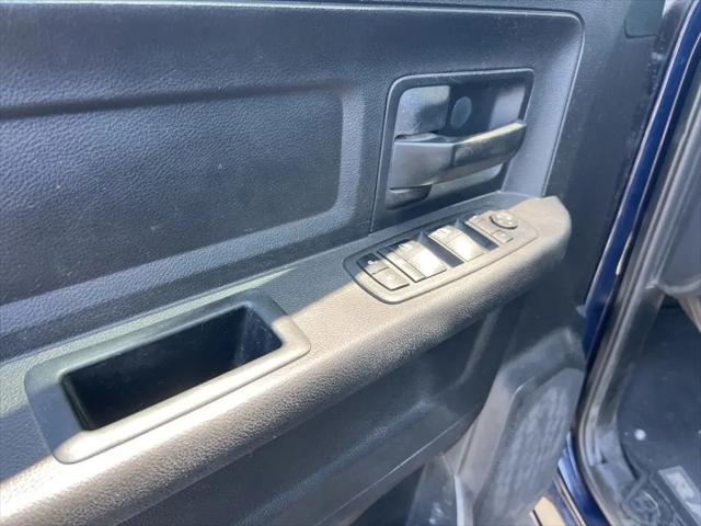 2017 Ram 1500 Express Crew Cab 4x4 5'7" Box