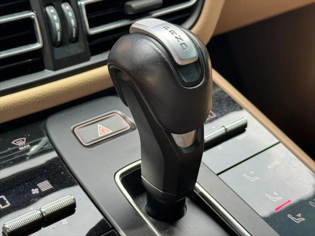 2023 Porsche Macan Macan