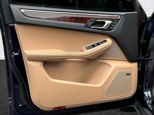 2023 Porsche Macan Macan