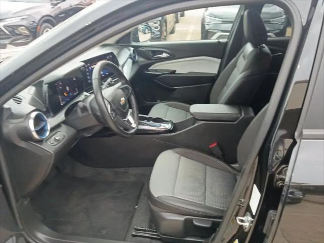 2025 Chevrolet Trax FWD LT