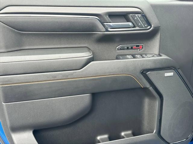 2023 GMC Sierra 1500 4WD Crew Cab Short Box AT4