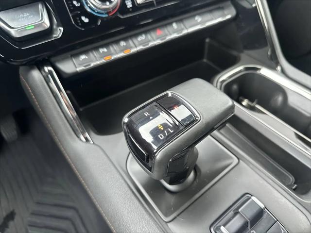 2023 GMC Sierra 1500 4WD Crew Cab Short Box AT4