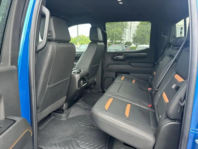 2023 GMC Sierra 1500 4WD Crew Cab Short Box AT4